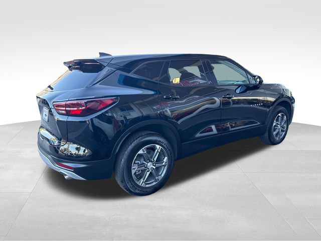 Certified 2026 Chevrolet Blazer LT FWD image 5