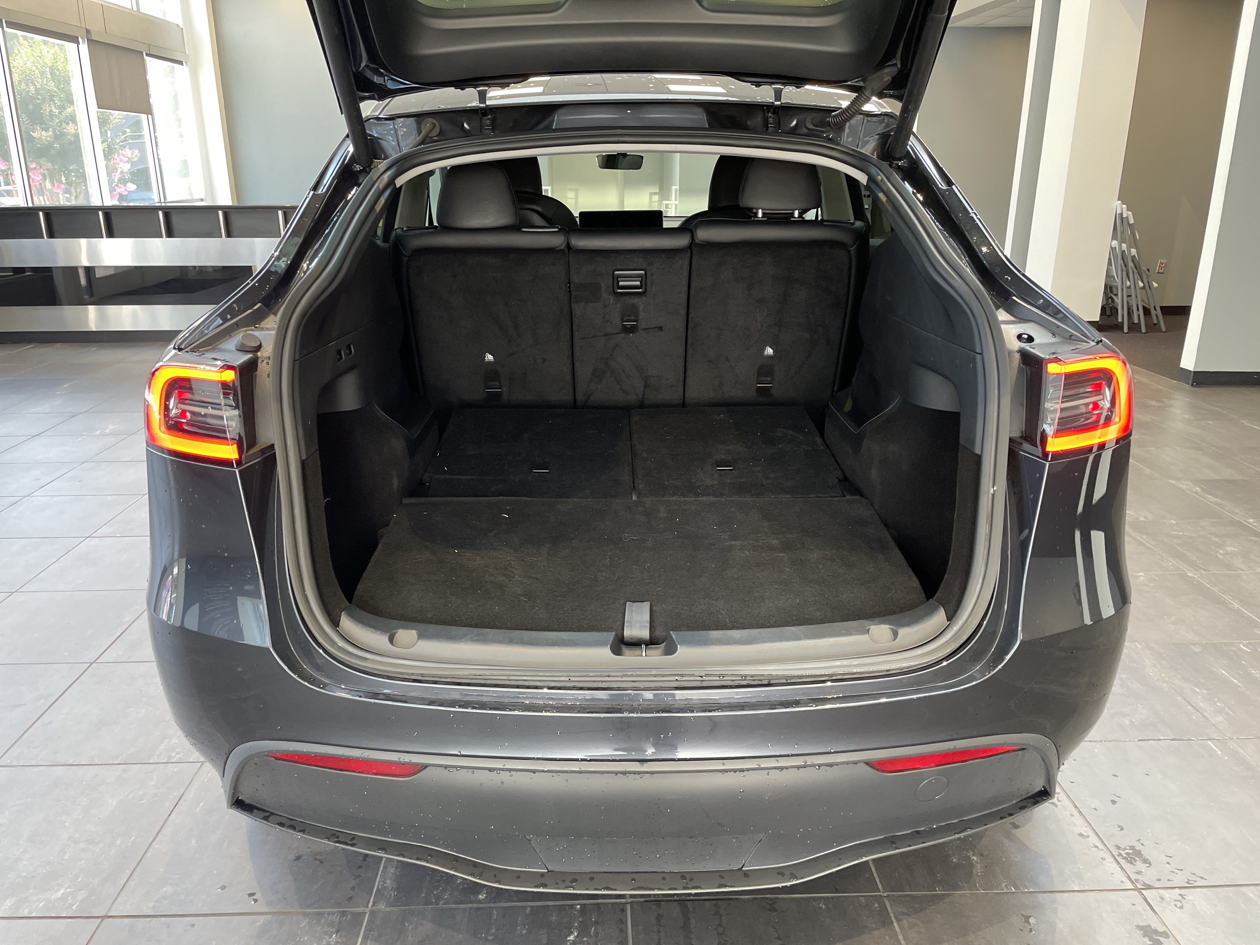 Used 2025 Tesla Model Y Long Range AWD/4WD image 34
