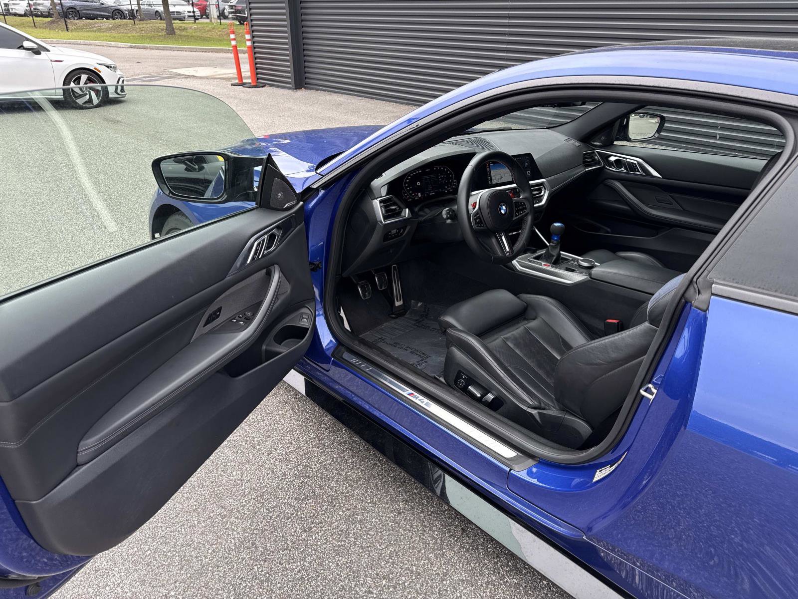 Used 2022 BMW M4 Coupe w/ Executive Package image 4