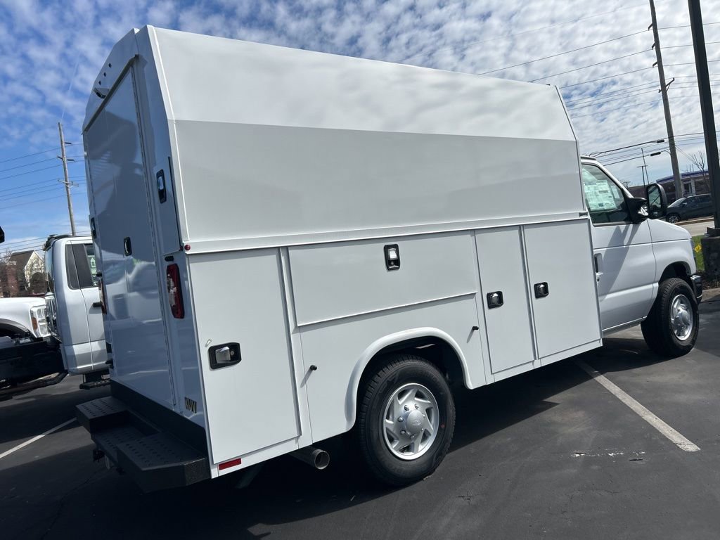 New 2026 Ford E-350 and Econoline 350 Super Duty w/ Power Equipment Group image 5