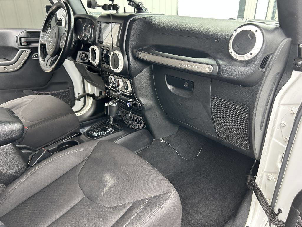 Used 2016 Jeep Wrangler Unlimited Sport w/ Quick Order Package 24S AWD/4WD image 21