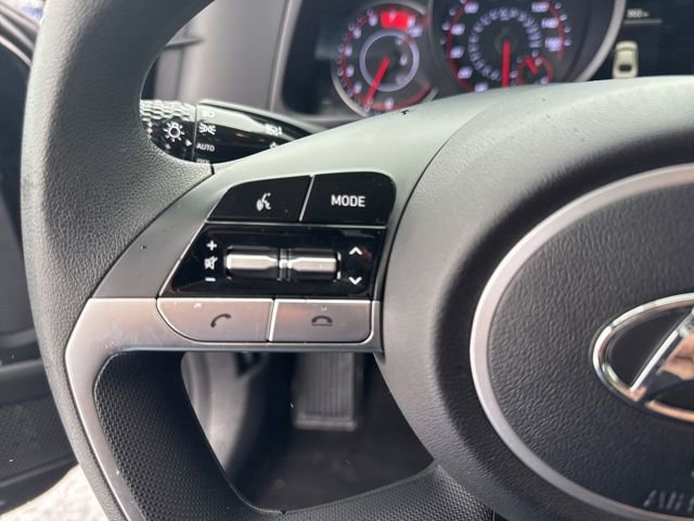 Used 2023 Hyundai Elantra SEL w/ Cargo Package image 13