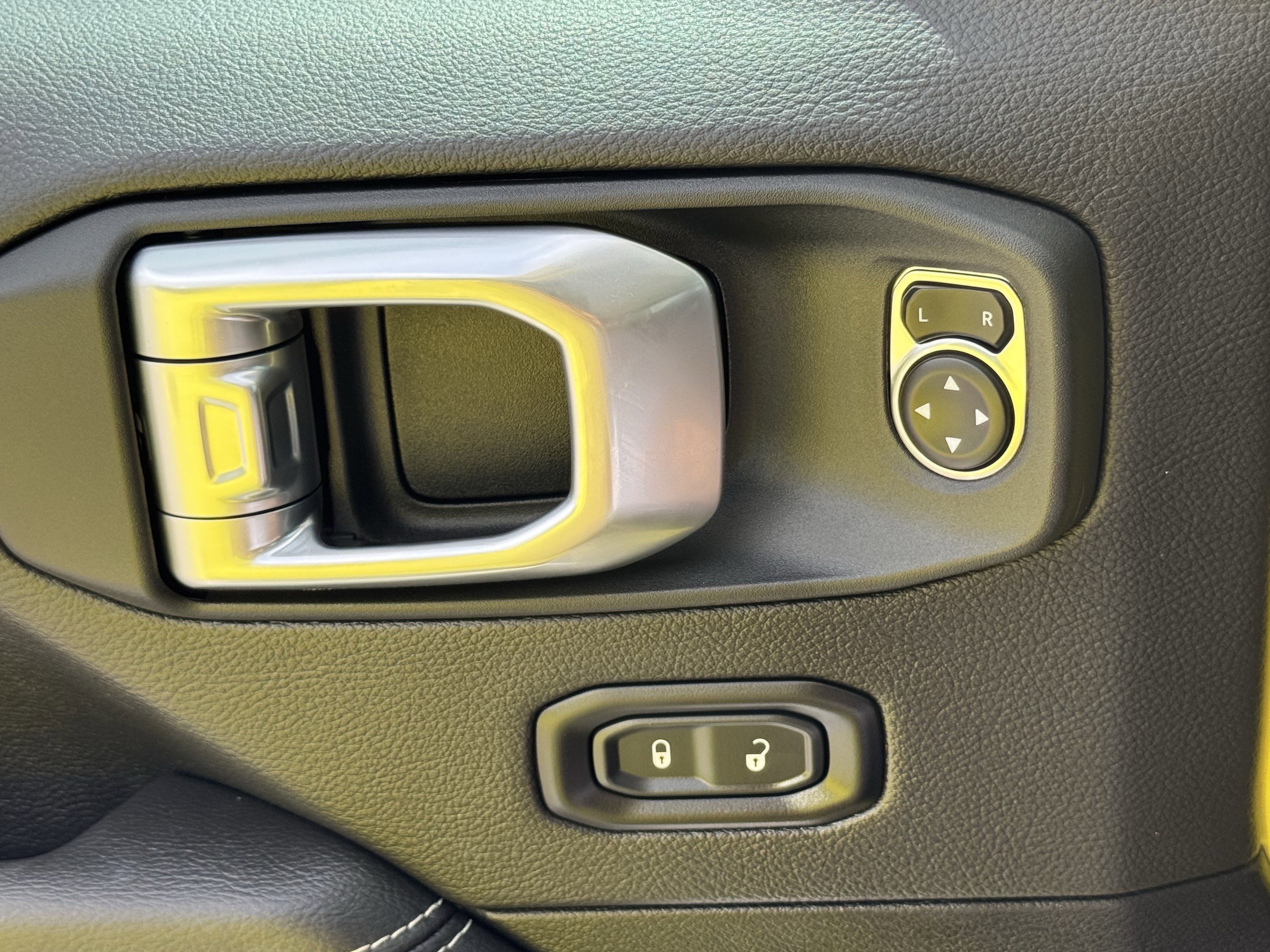 Used 2023 Jeep Wrangler Sahara AWD/4WD image 26