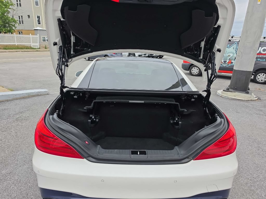 Used 2019 Mercedes-Benz SL 550 w/ Driver Assistance Package image 8
