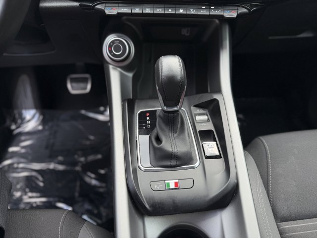 Used 2025 Alfa Romeo Tonale AWD/4WD image 21