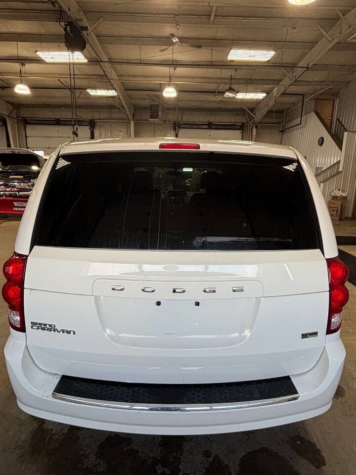 Used 2013 Dodge Grand Caravan SE image 8
