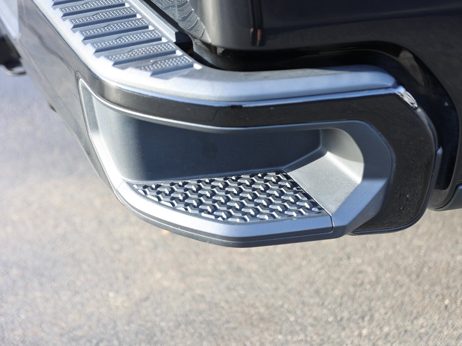 Used 2023 Chevrolet Silverado 1500 RST image 9