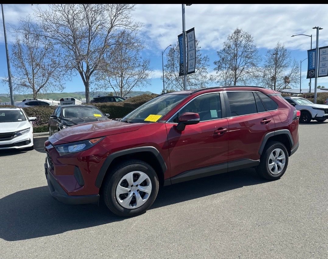 Used 2021 Toyota RAV4 LE image 5