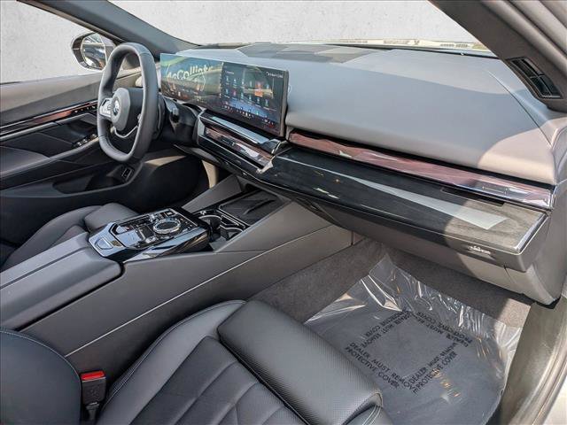 Certified 2026 BMW 540i xDrive AWD/4WD image 23