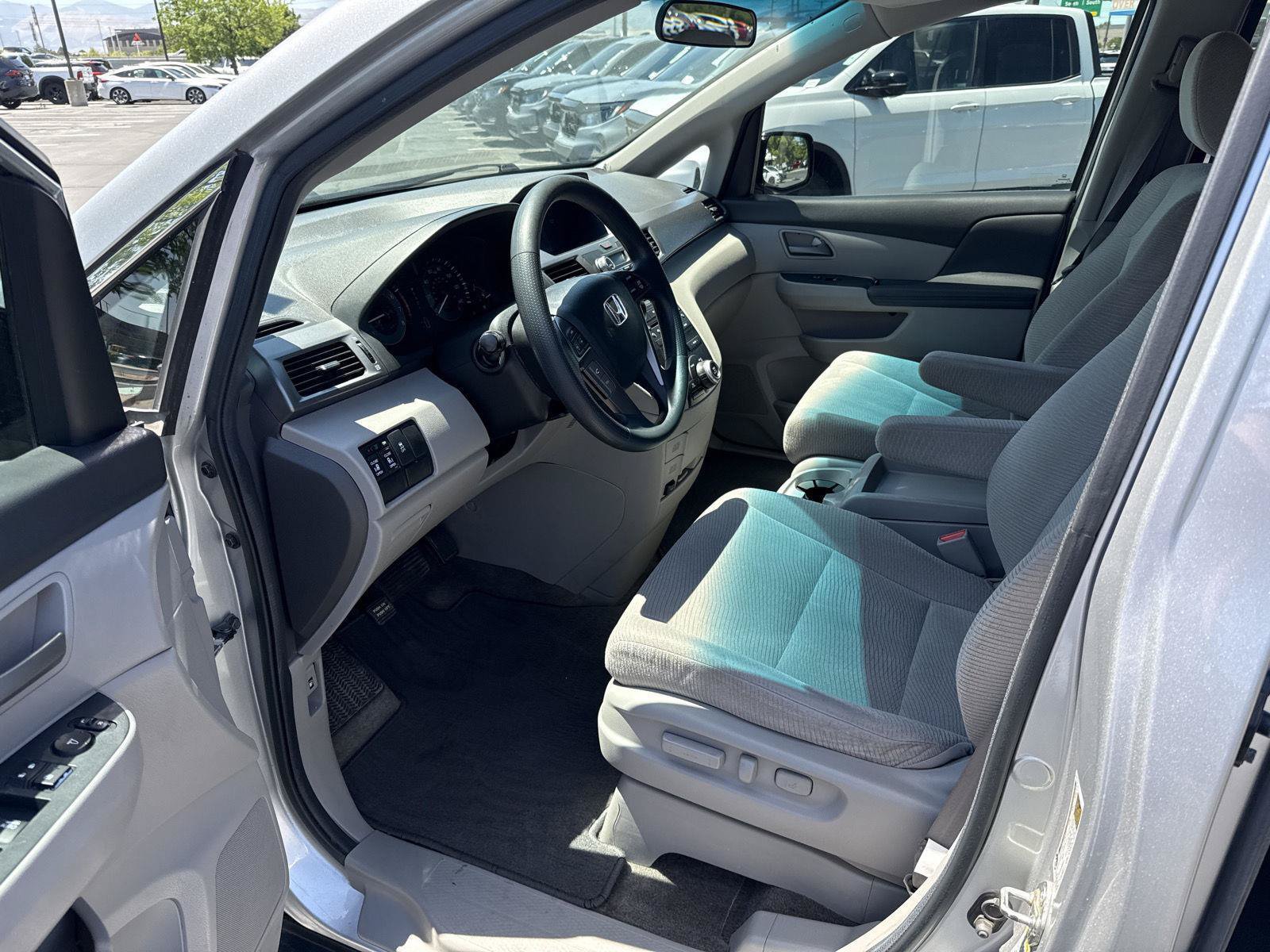 Used 2012 Honda Odyssey EX image 17