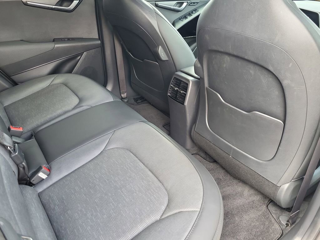 Certified 2023 Kia Niro Wave w/ Wave Preserve Package image 21