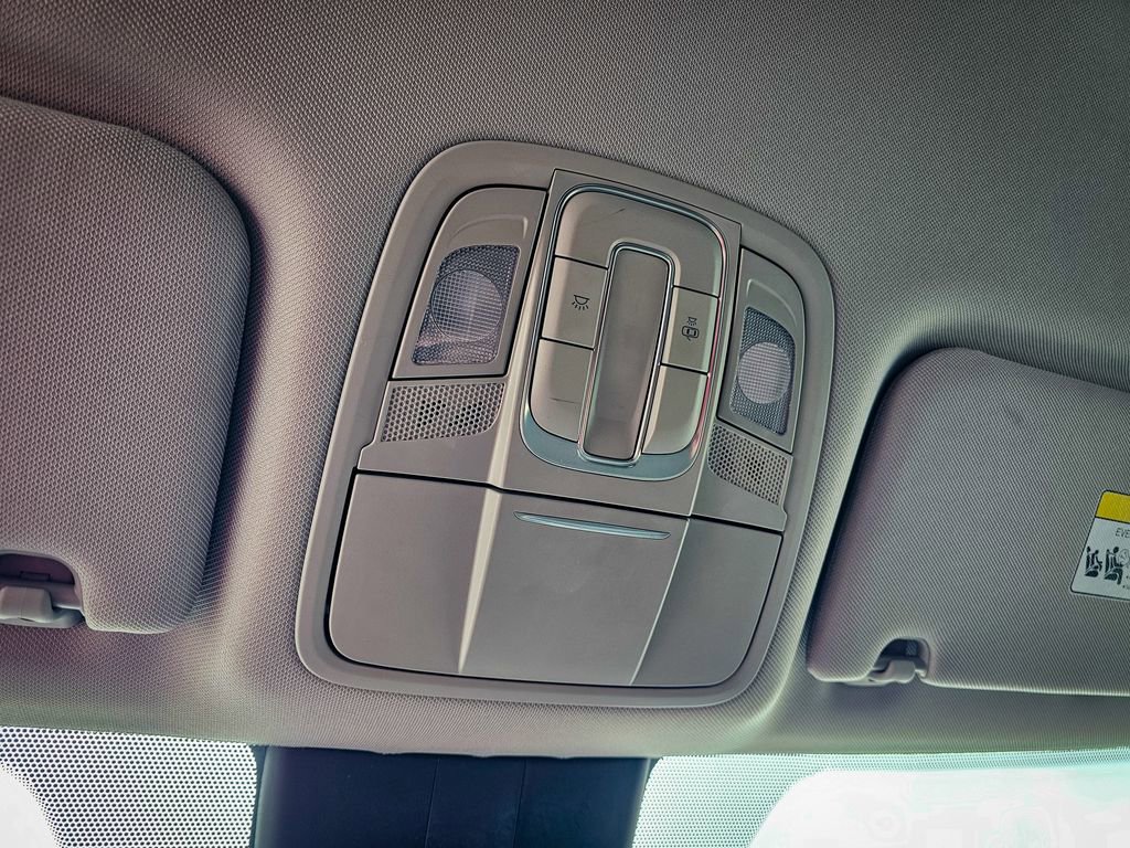 Used 2019 Hyundai Santa Fe SE image 26