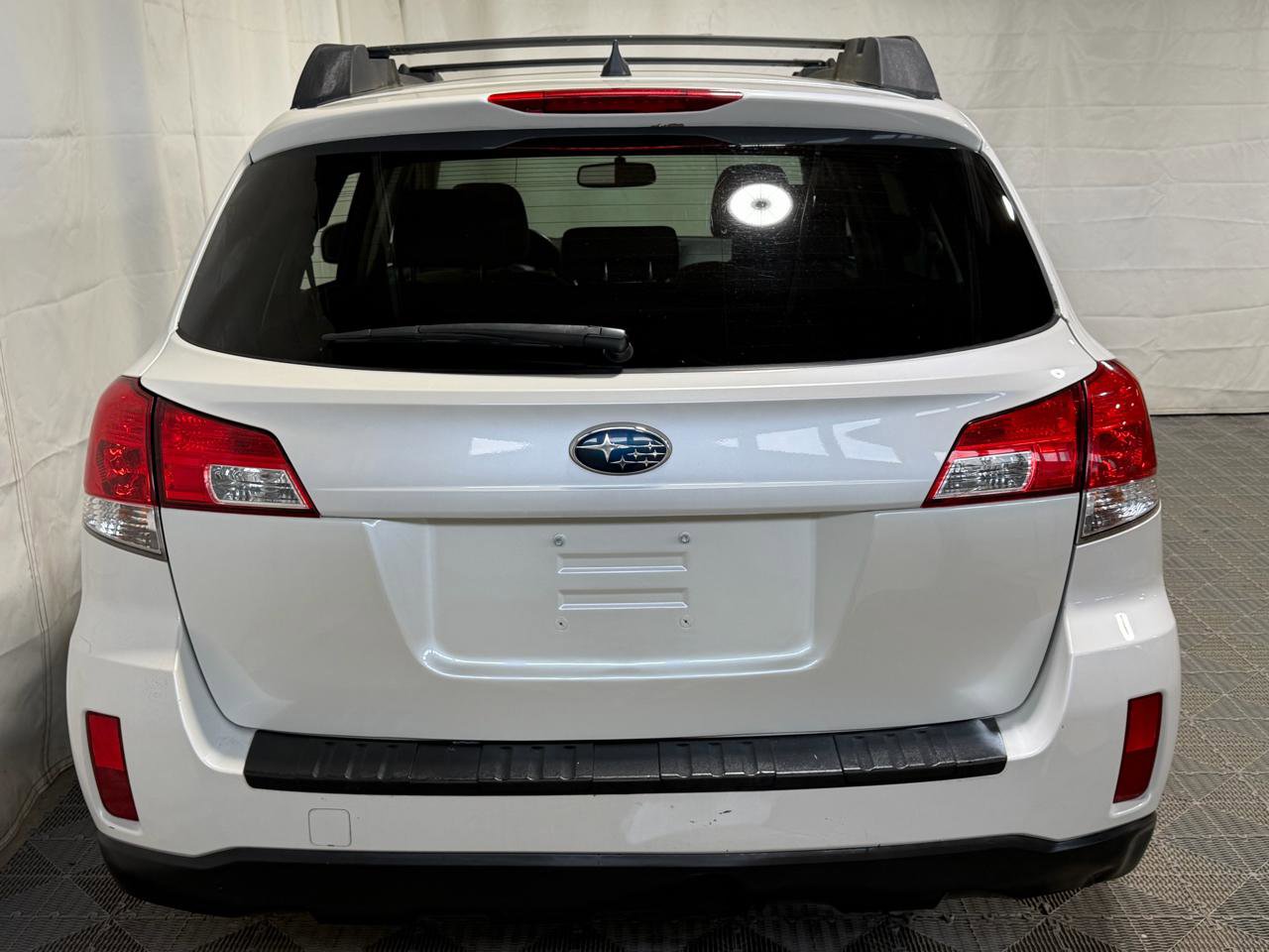 Used 2014 Subaru Outback 2.5i Premium AWD/4WD image 8