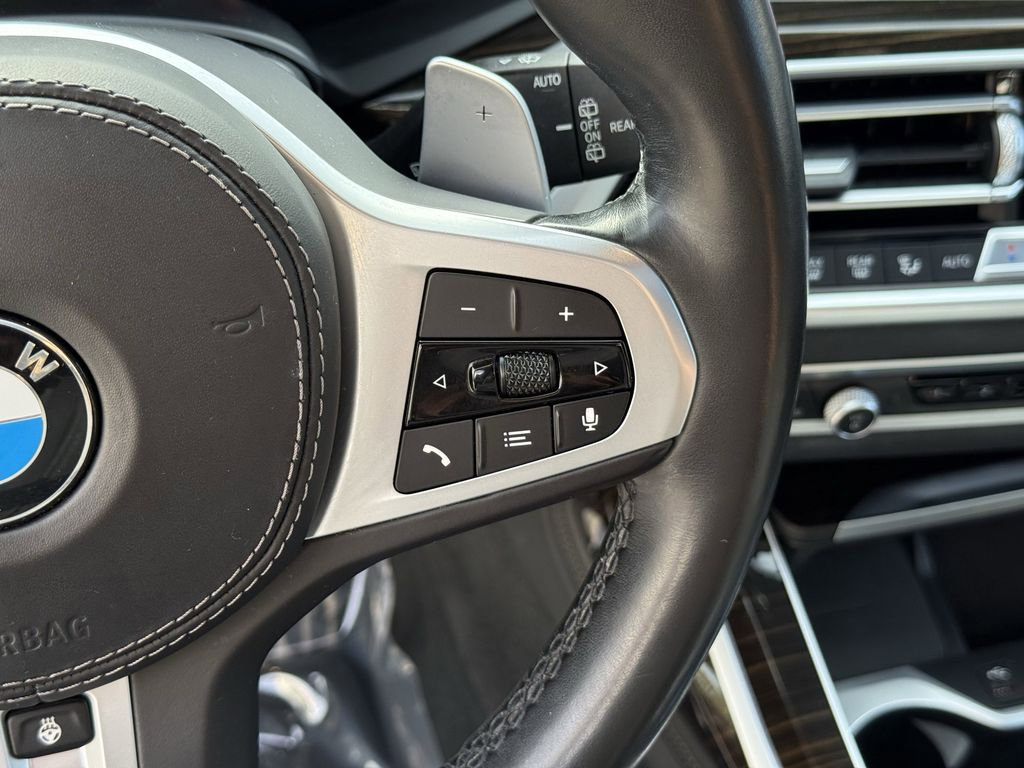 Used 2021 BMW X7 M50i w/ Cold Weather Package image 19