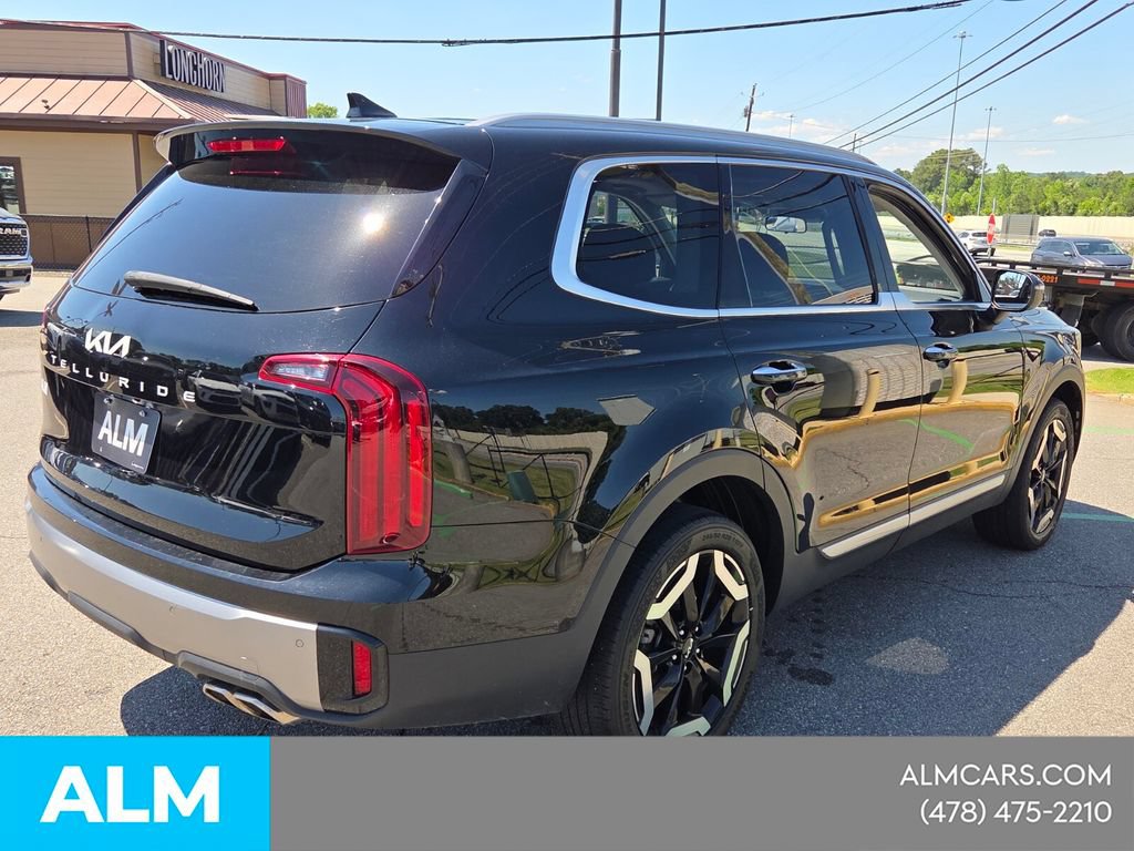 Used 2025 Kia Telluride S FWD image 15