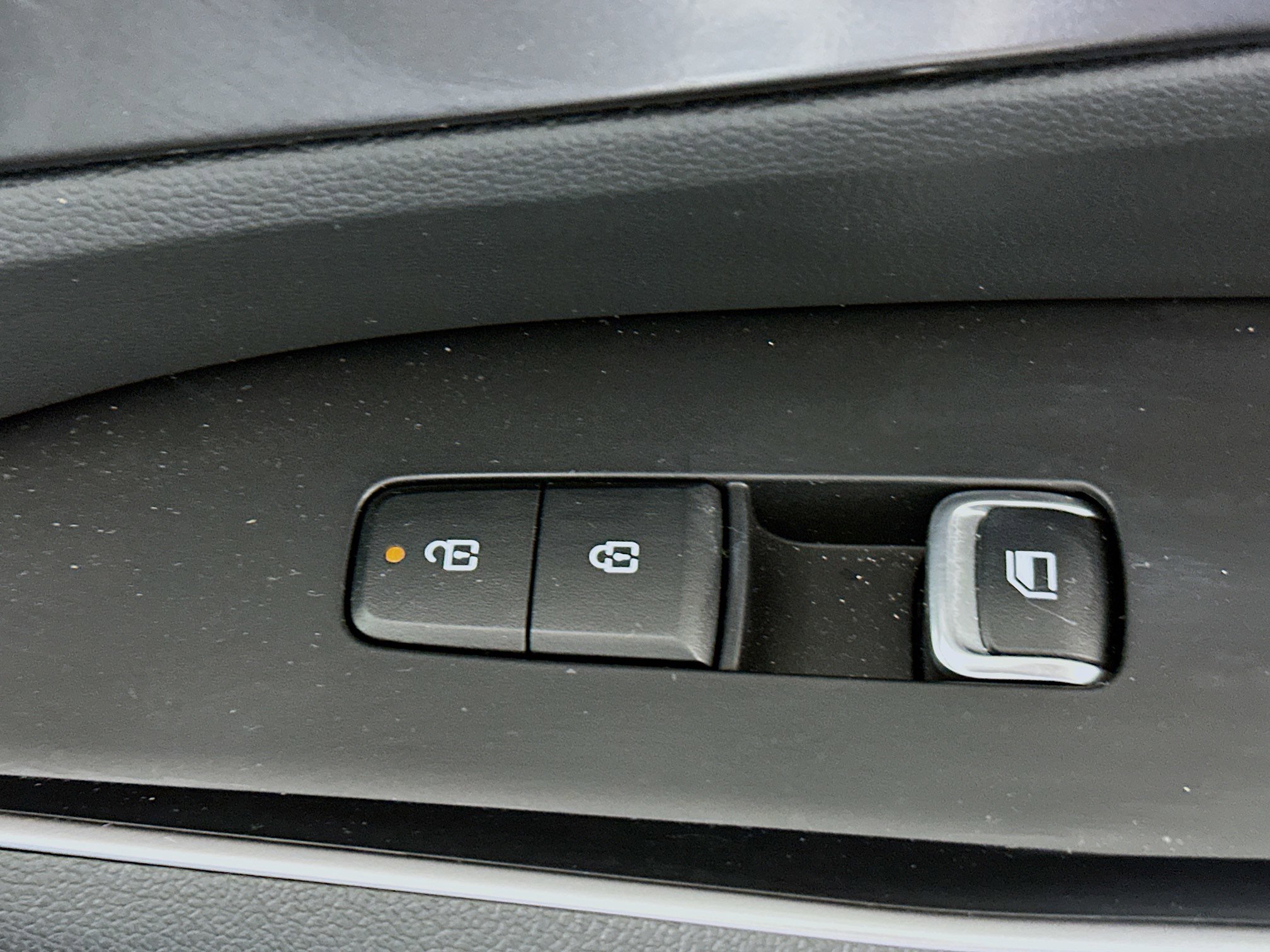 Used 2025 Kia Sorento S FWD image 29