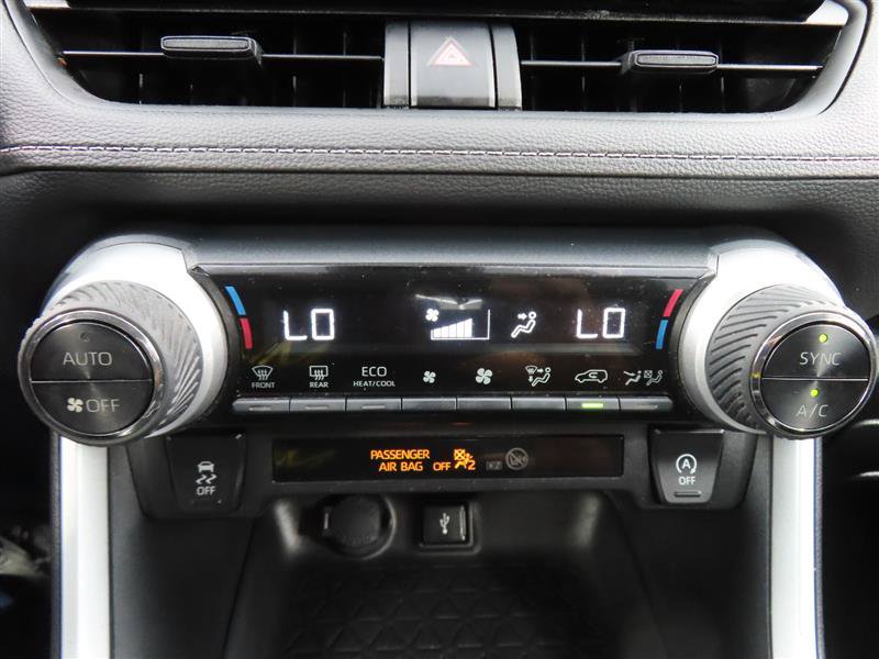 Used 2022 Toyota RAV4 XLE FWD image 27