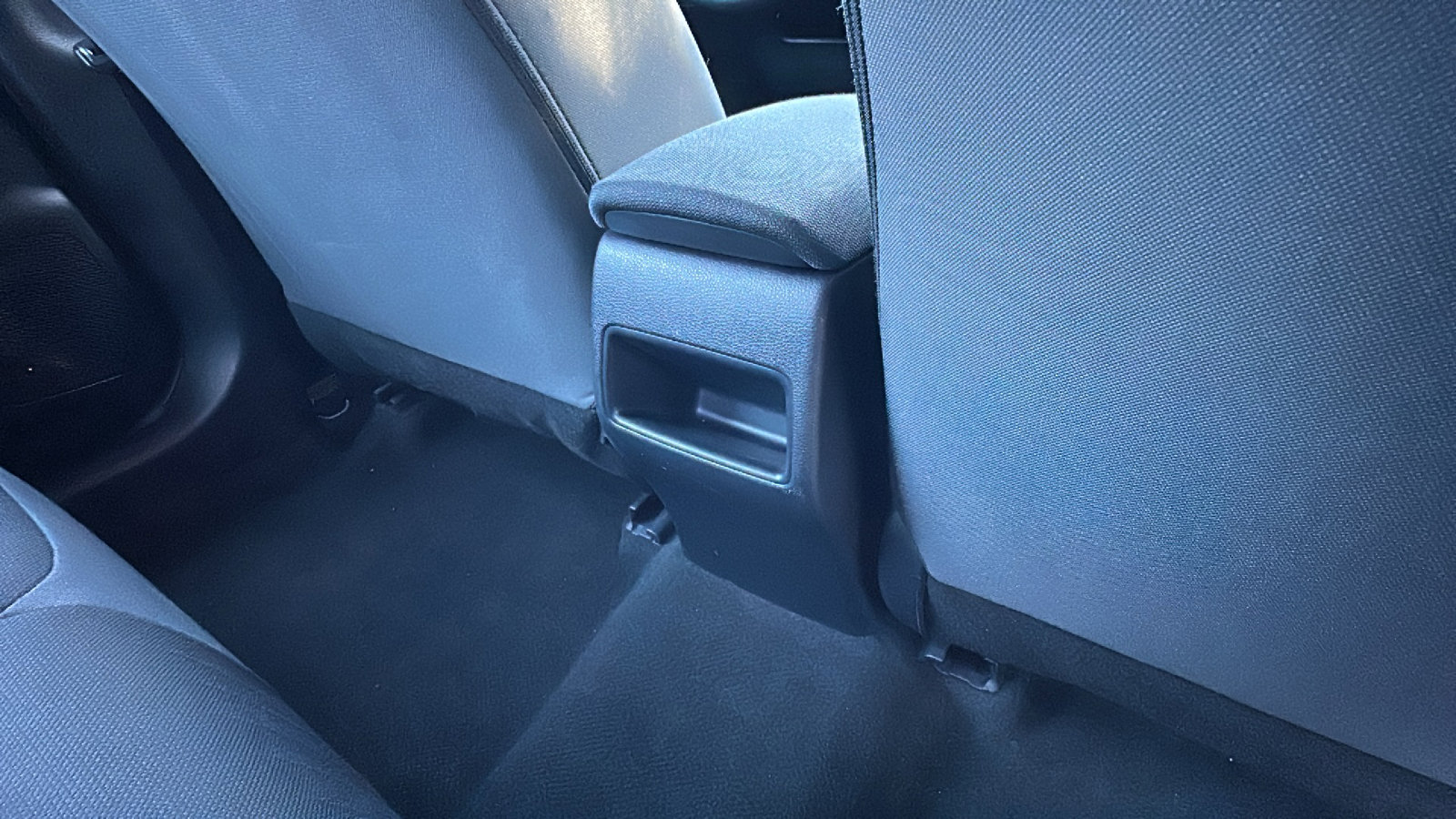 Used 2022 Toyota Corolla LE image 26