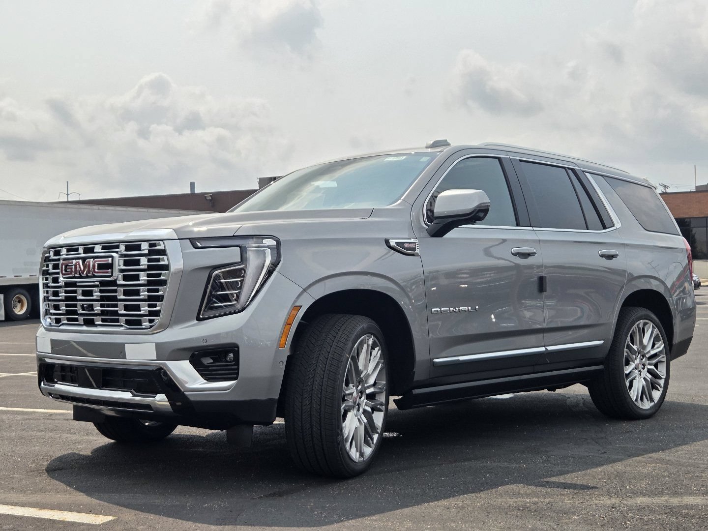 New 2026 GMC Yukon Denali w/ Denali Reserve Package AWD/4WD image 16