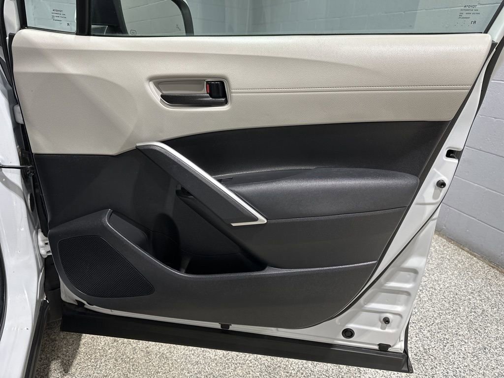 Certified 2023 Toyota Corolla Cross LE image 17