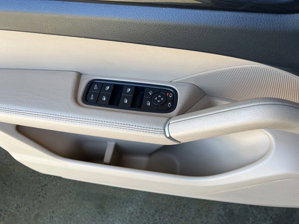 Used 2020 Porsche Cayenne image 20