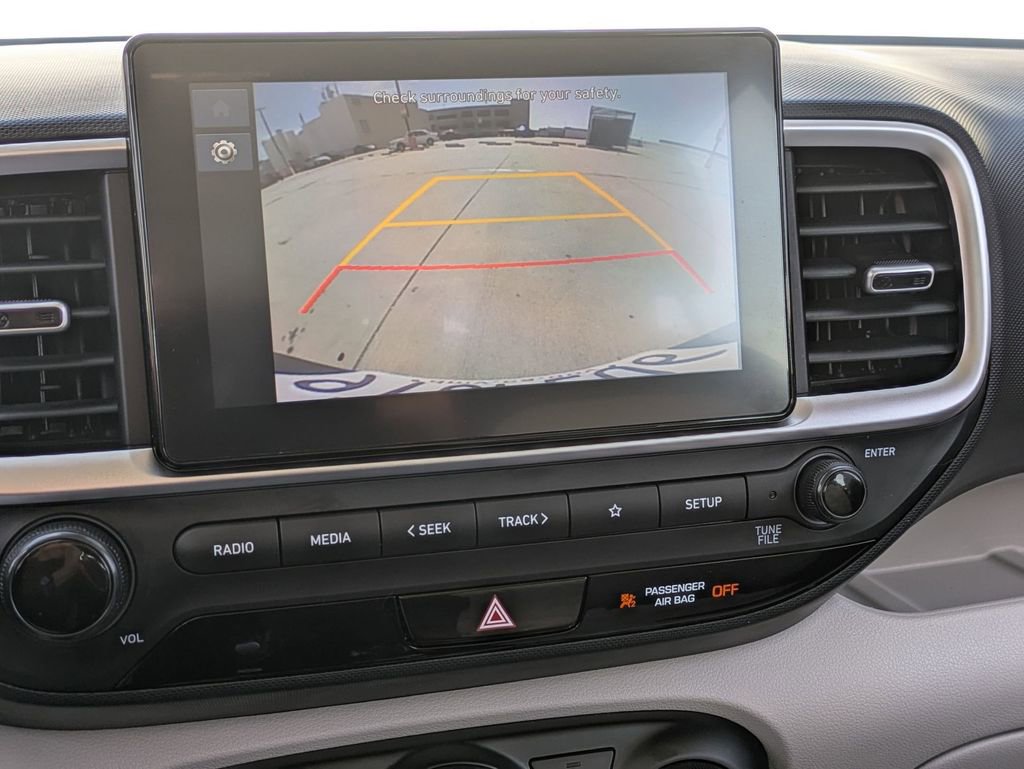 Used 2025 Hyundai Venue SEL image 16