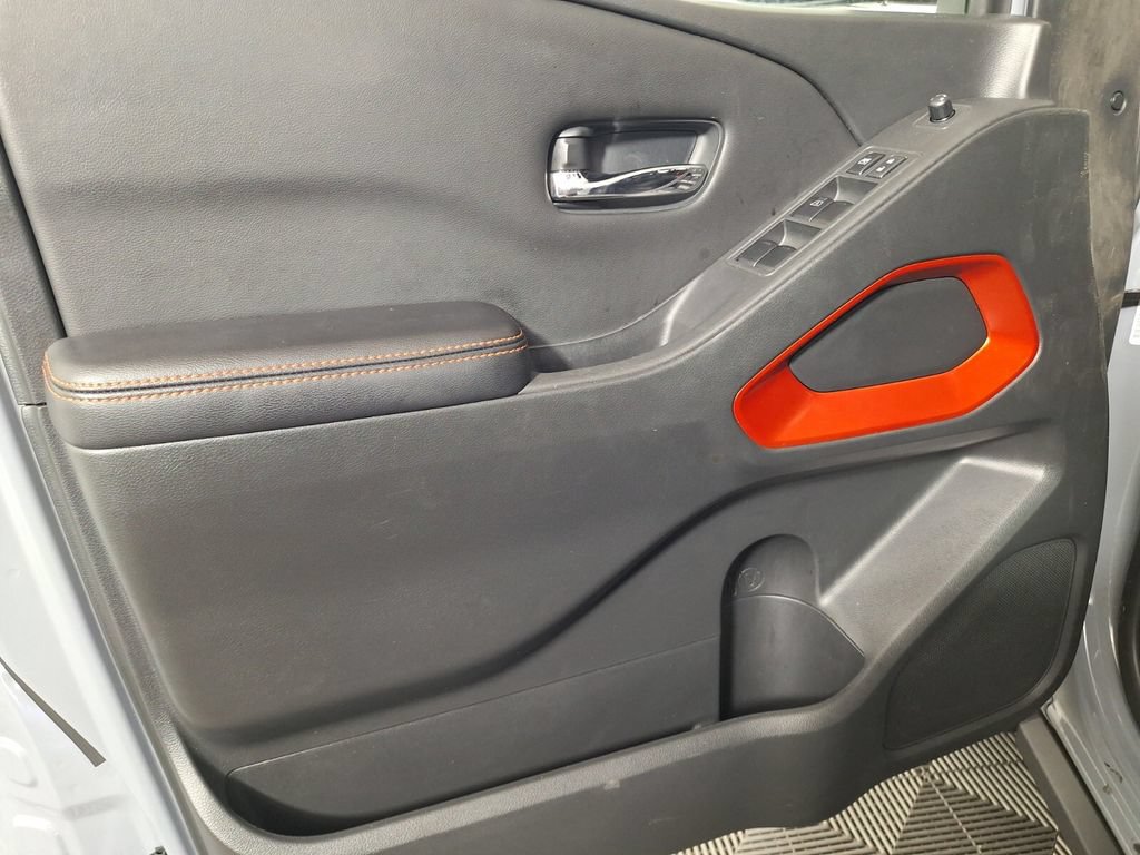 Used 2025 Nissan Frontier Pro-X RWD image 29