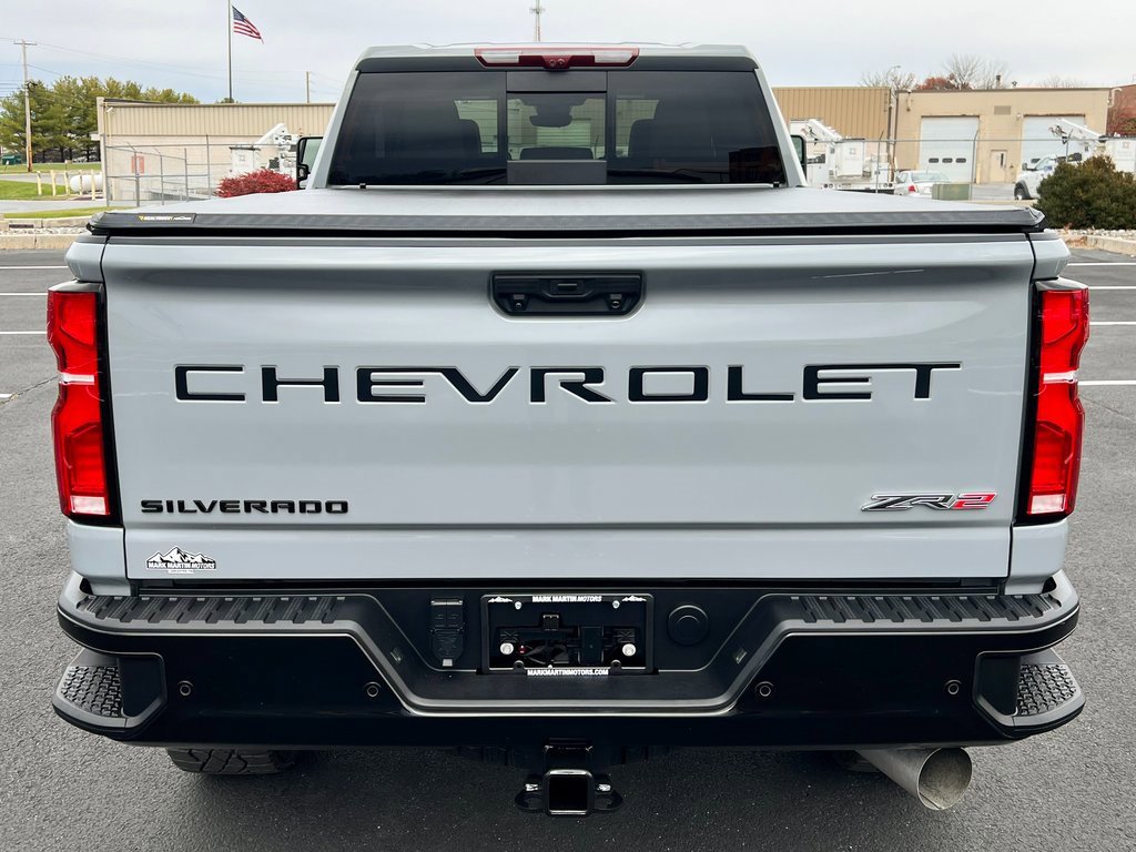 Used 2024 Chevrolet Silverado 2500 ZR2 w/ Technology Package image 12