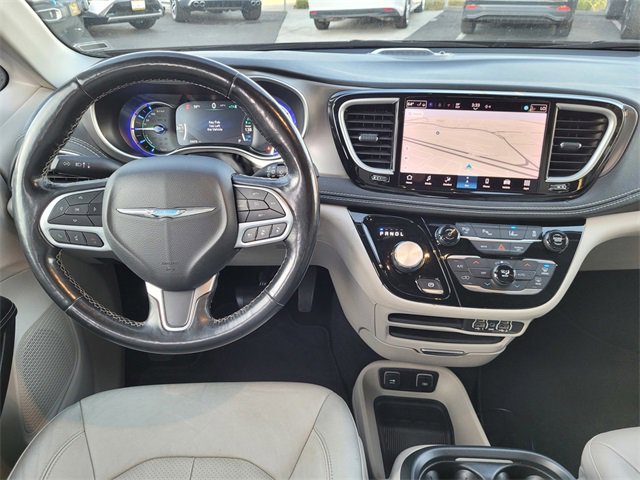 Certified 2021 Chrysler Pacifica Touring-L image 7