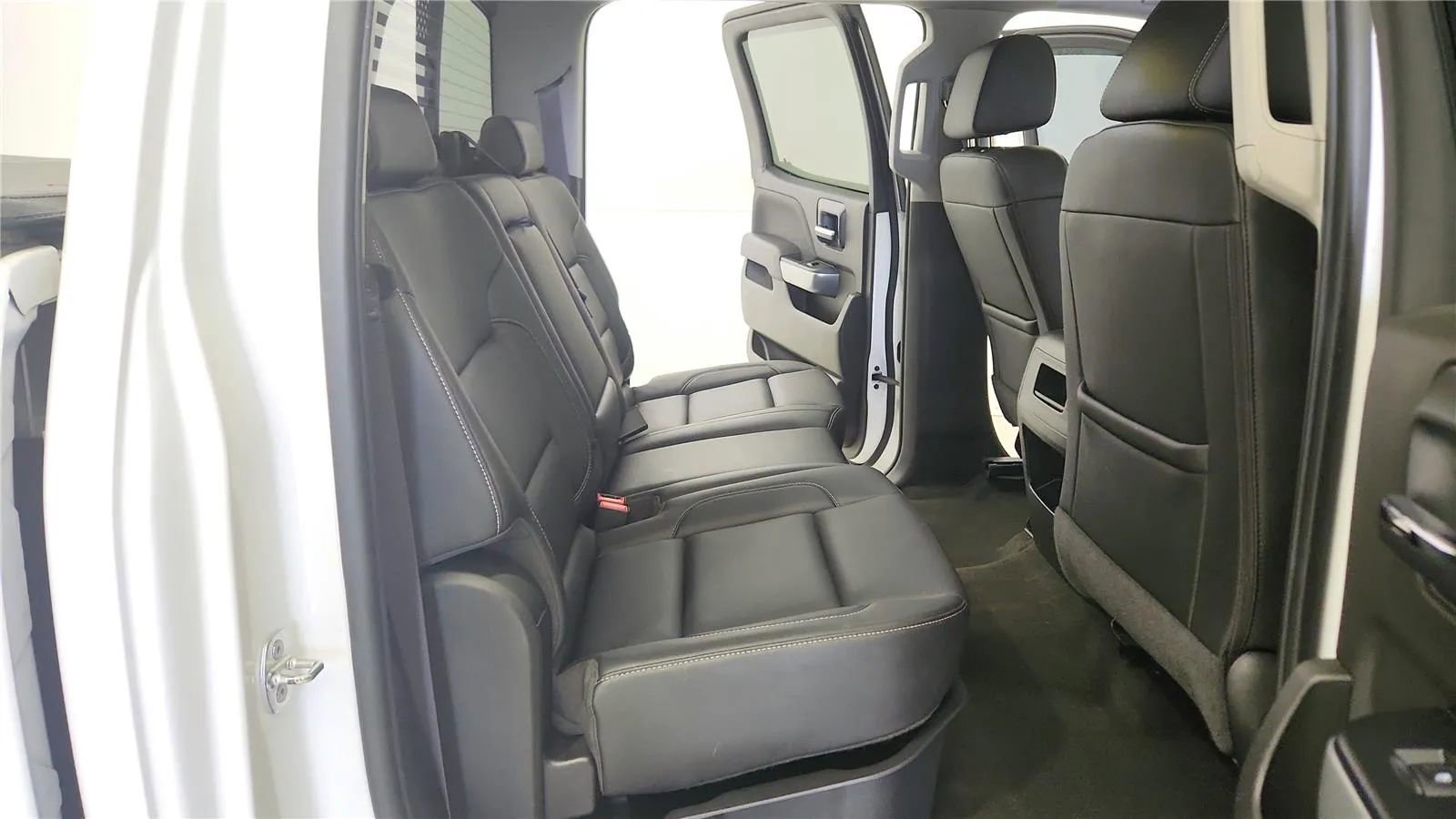 Used 2017 Chevrolet Silverado 1500 LTZ Z71 w/ Redline Edition image 38