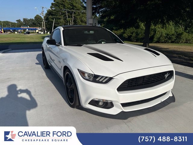 Used 2017 Ford Mustang GT Premium RWD image 1