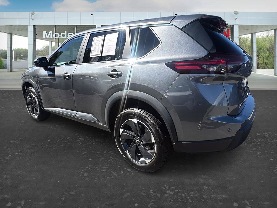 Certified 2025 Nissan Rogue SV AWD/4WD image 3