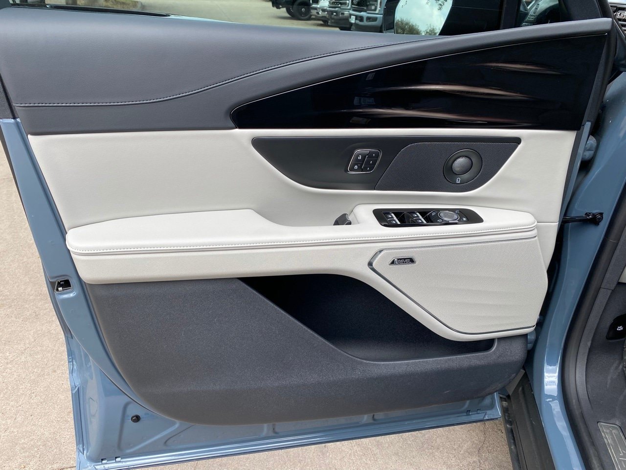 New 2026 Lincoln Nautilus Reserve AWD/4WD image 43