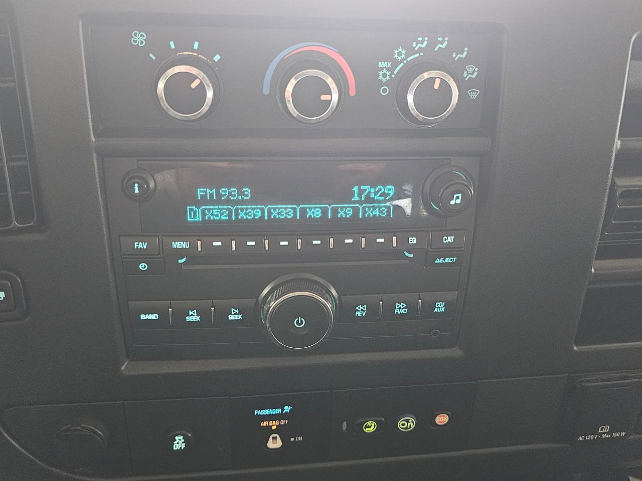 Used 2016 Chevrolet Express 3500 LT w/ LT Preferred Equipment Group image 27