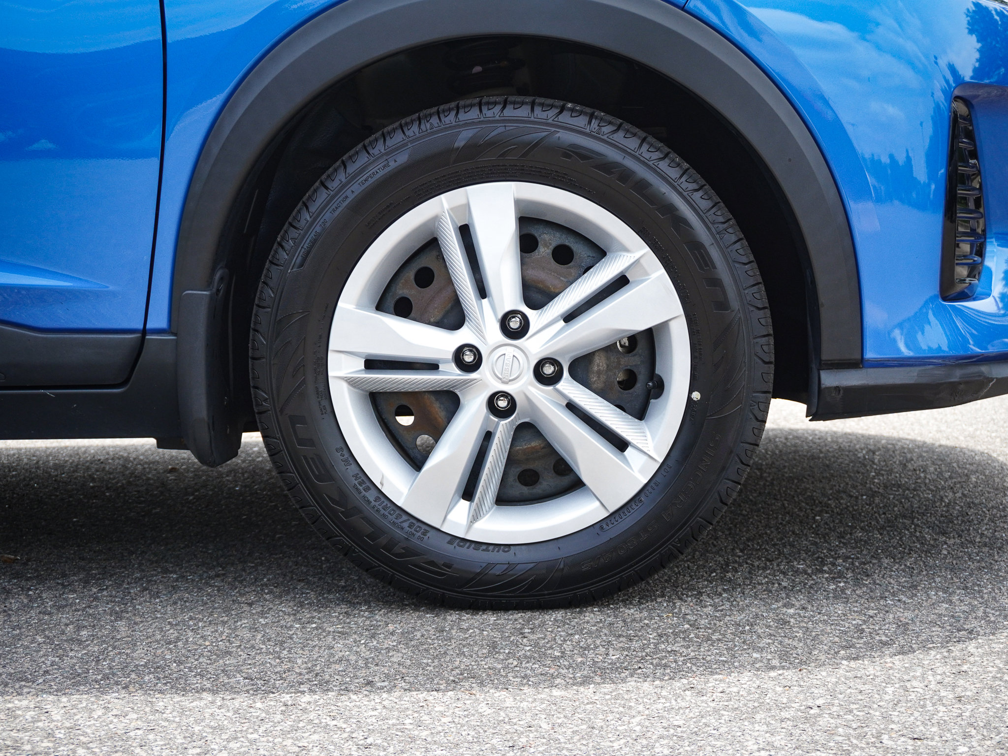 Used 2022 Nissan Kicks S FWD image 13