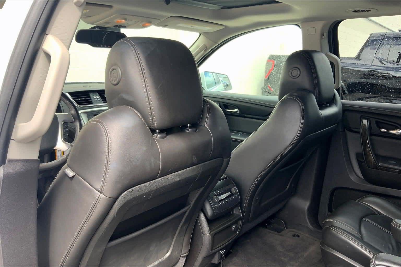 Used 2016 GMC Acadia SLT w/ Open Road Package FWD image 12