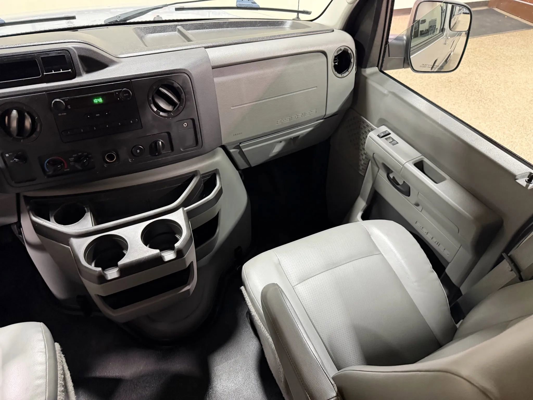 Used 2014 Ford E-250 and Econoline 250 w/ Power Group image 45