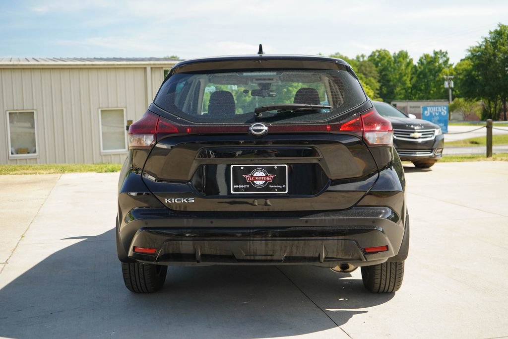 Used 2022 Nissan Kicks S FWD image 18