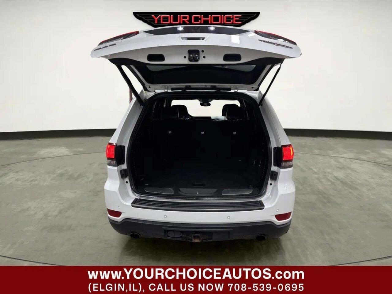 Used 2018 Jeep Grand Cherokee Trailhawk w/ Trailhawk Luxury Group AWD/4WD image 5
