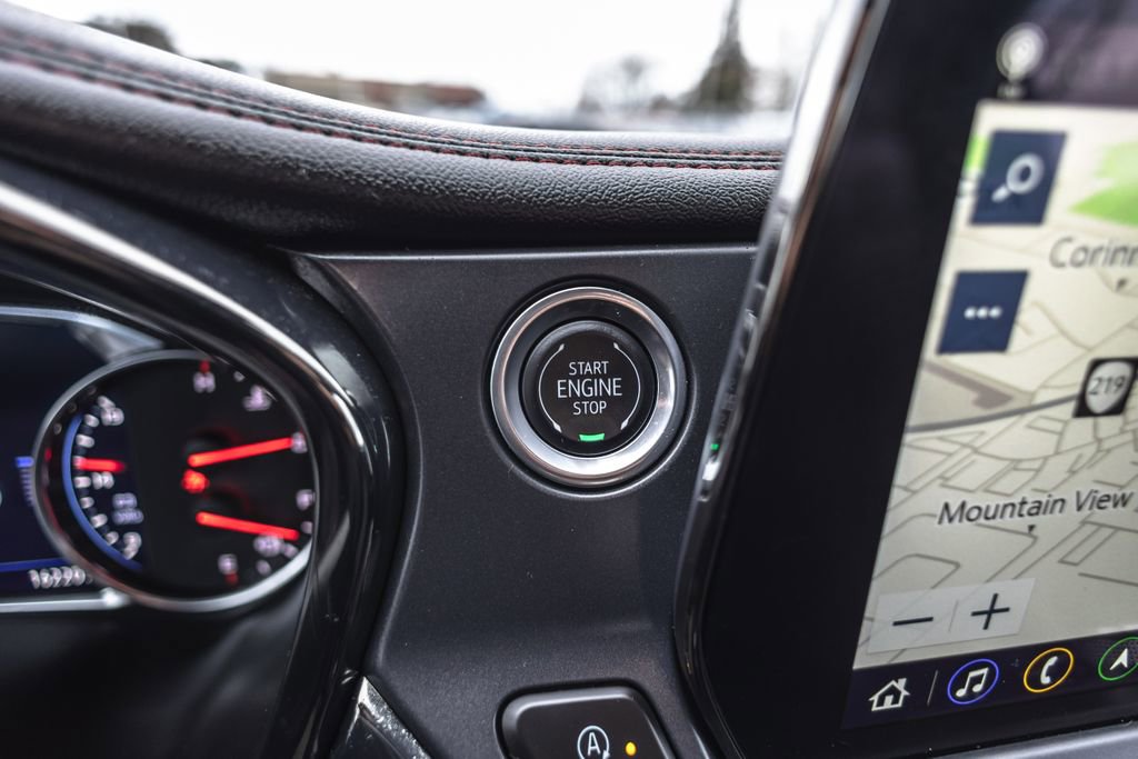 Used 2025 Chevrolet Blazer RS AWD/4WD image 17