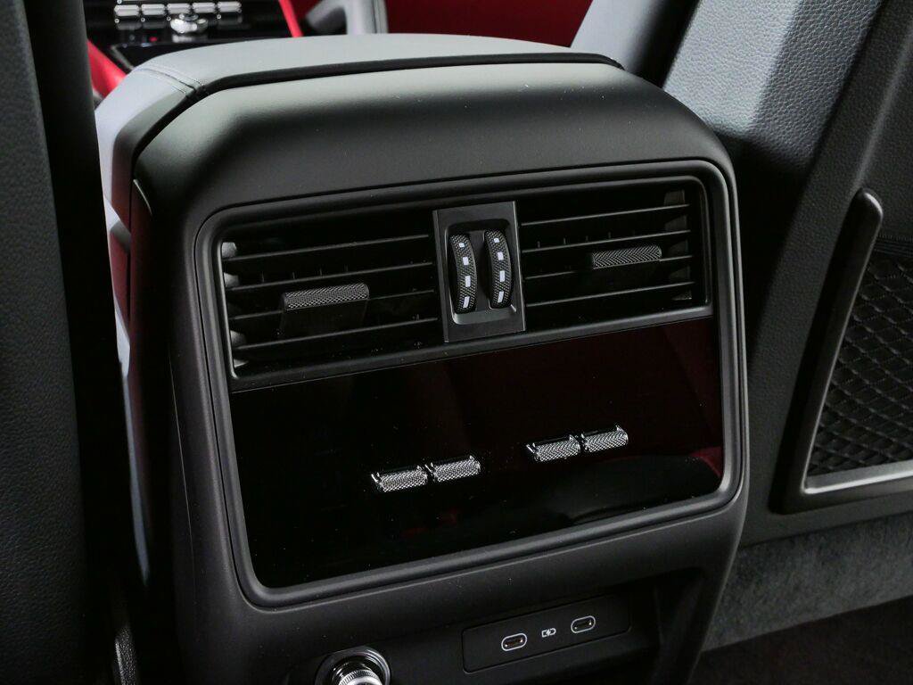 New 2026 Porsche Cayenne GTS AWD/4WD image 22