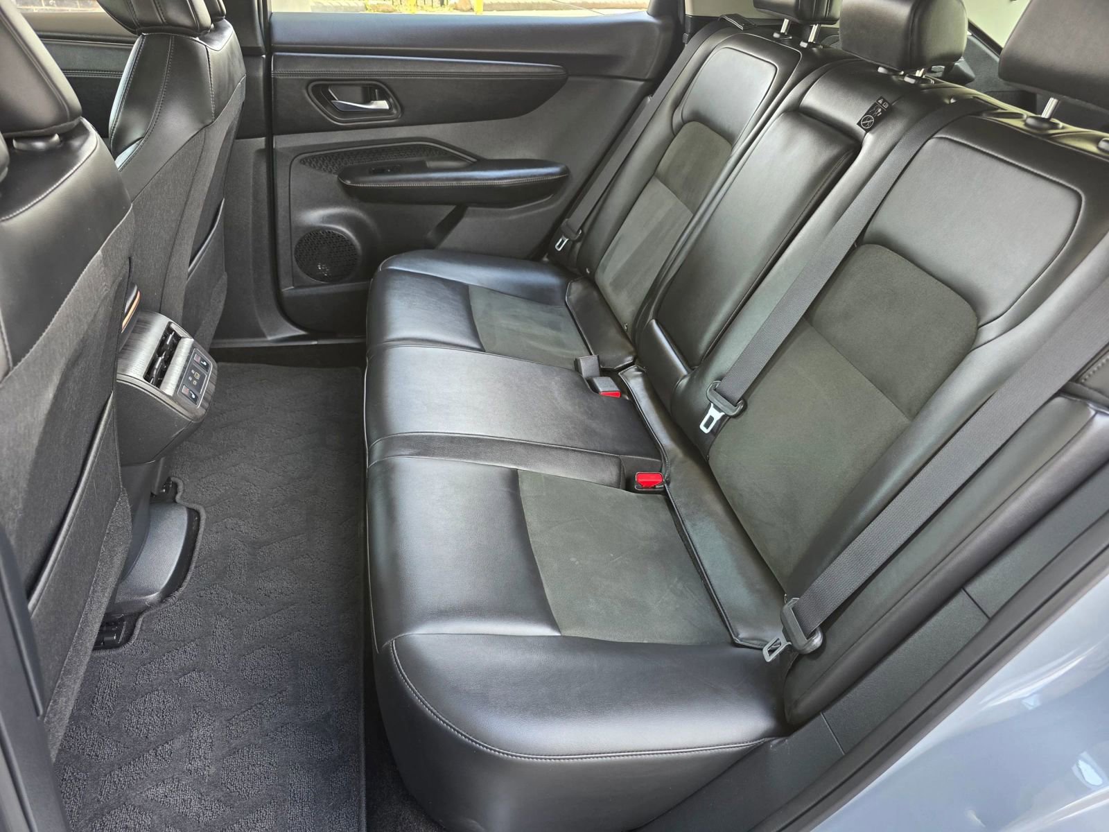 Used 2023 Nissan Ariya AWD image 36