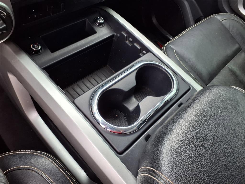 Used 2019 Nissan Titan PRO-4X w/ Pro-4x Convenience Package image 27