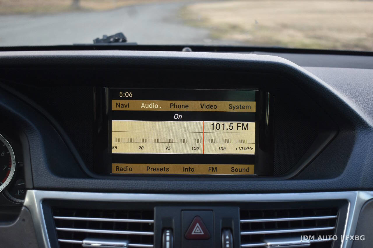 Used 2010 Mercedes-Benz E 350 Sedan image 26