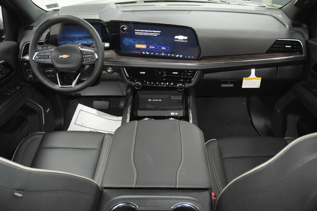 New 2026 Chevrolet Suburban Premier AWD/4WD image 32