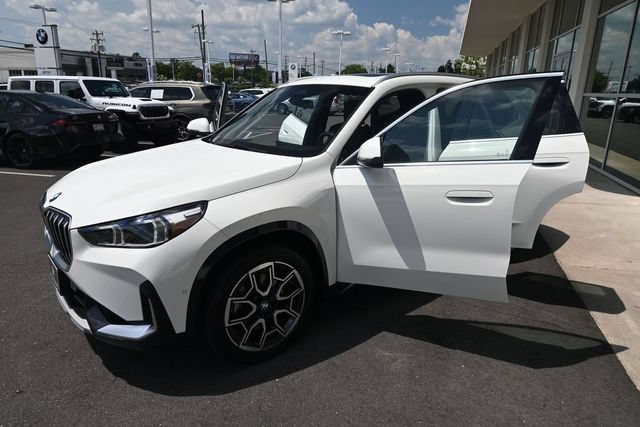 Used 2025 BMW X1 xDrive28i w/ Convenience Package AWD/4WD image 40