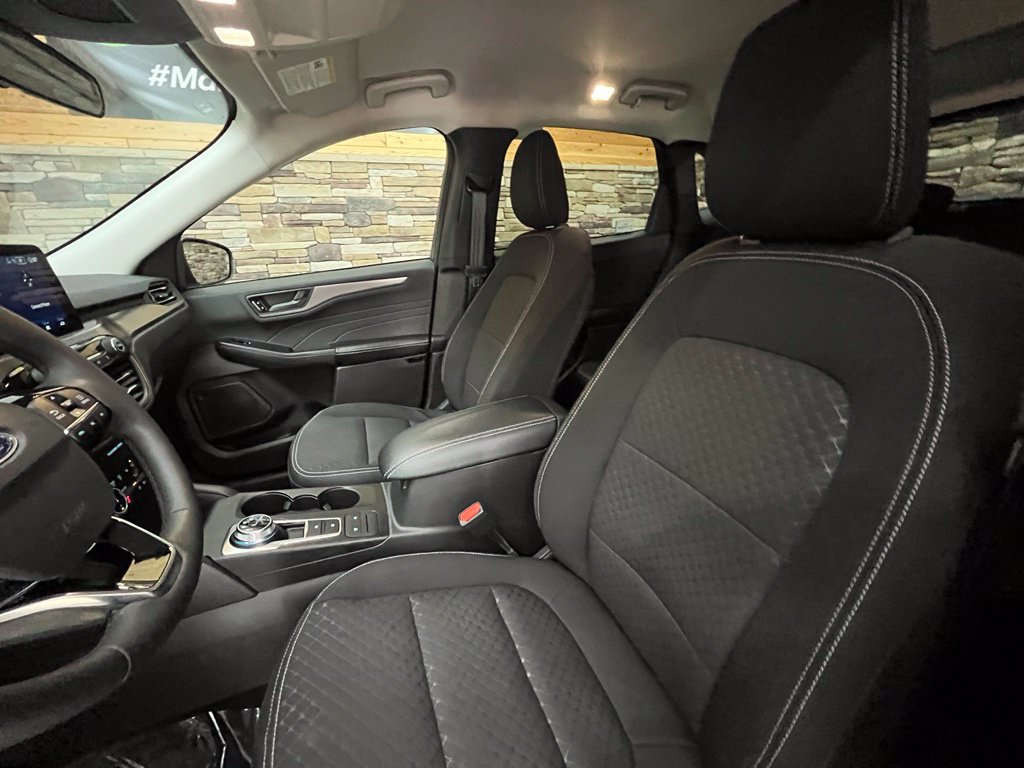Used 2023 Ford Escape Active AWD/4WD image 21