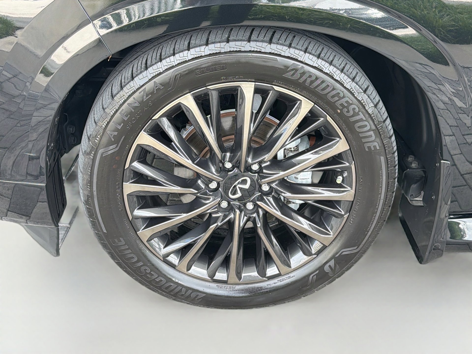 Used 2025 INFINITI QX80 Autograph w/ Autograph Exterior Package AWD/4WD image 41