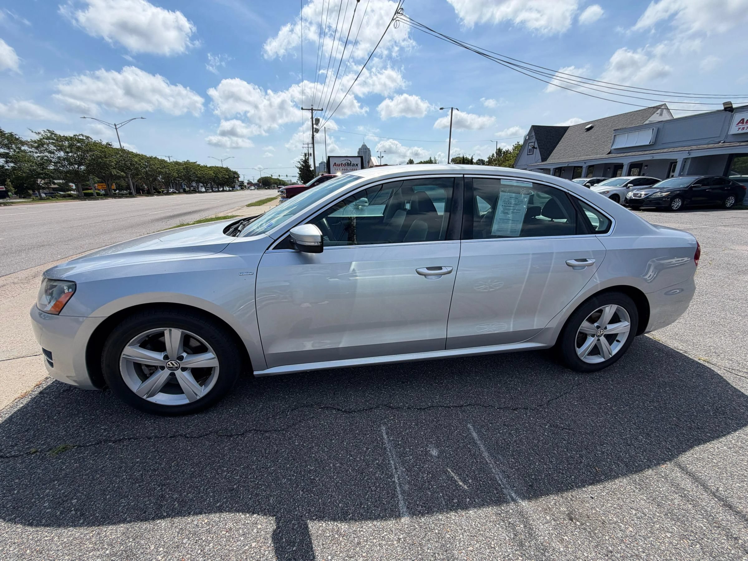 Used 2014 Volkswagen Passat 1.8T Wolfsburg Edition FWD image 2
