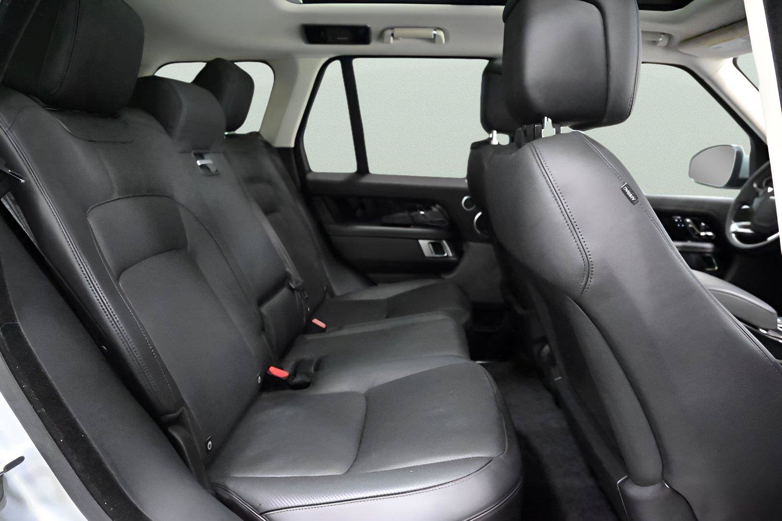 Used 2019 Land Rover Range Rover HSE AWD/4WD image 18